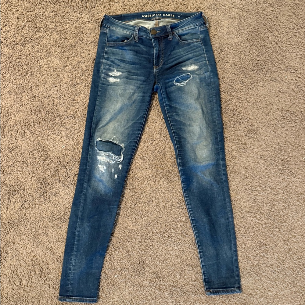 American Eagle Outfitters Women's Distressed Blue Jeans